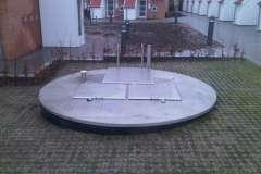 Special dæksel over pumpestation